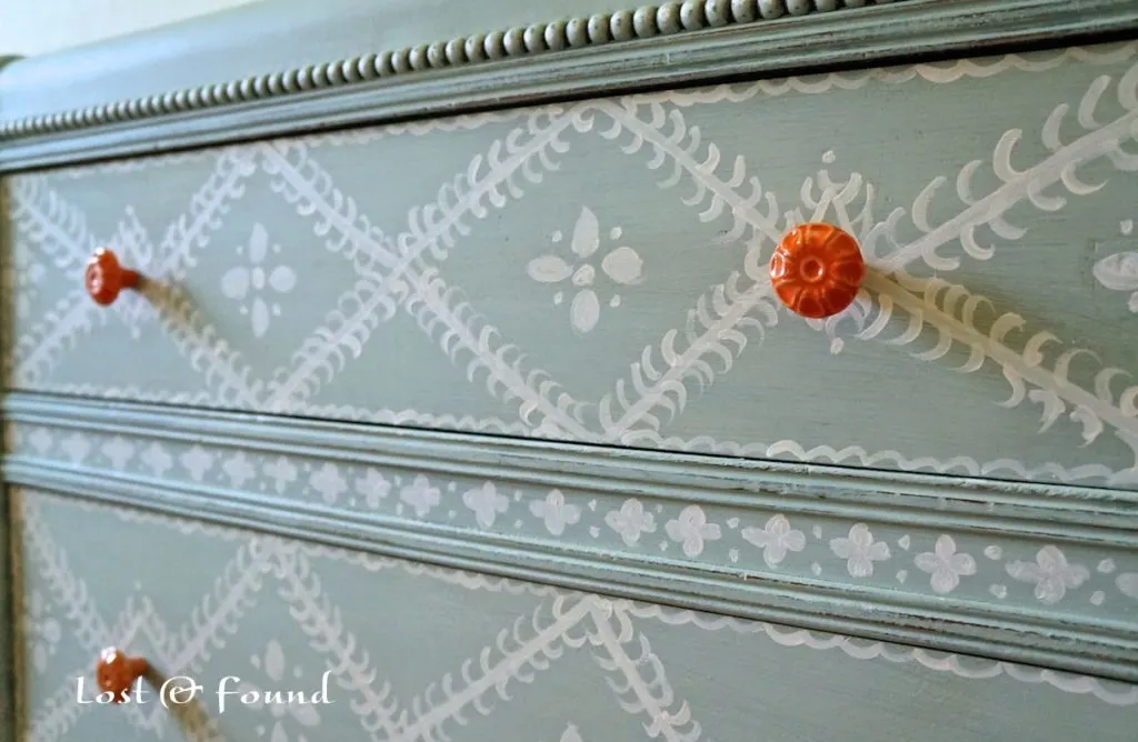 Painting-Furniture-with-Annie-Sloan-Chalk-Paint-7