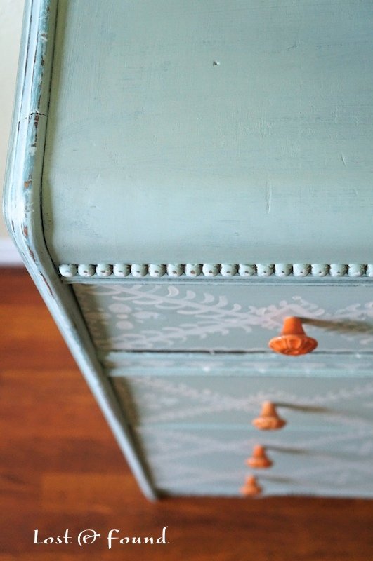 Painting-Furniture-with-Annie-Sloan-Chalk-Paint-4