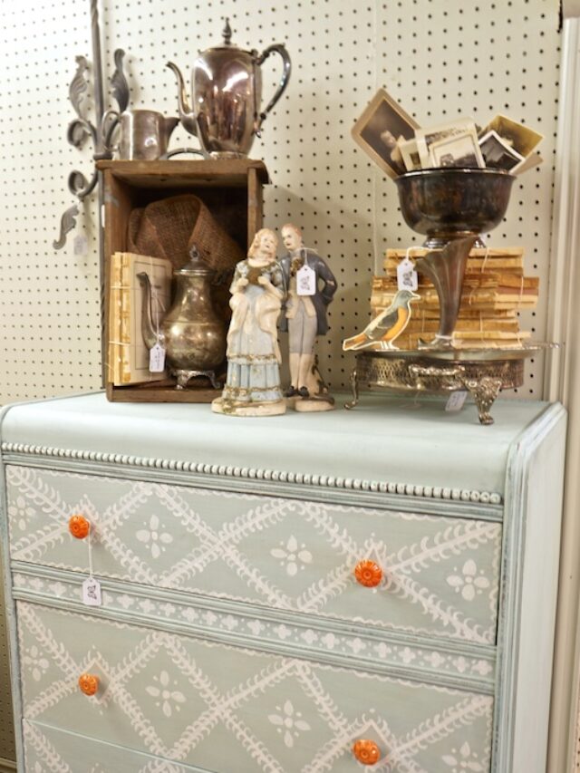 Why You Should Update Your Antique Booth Display