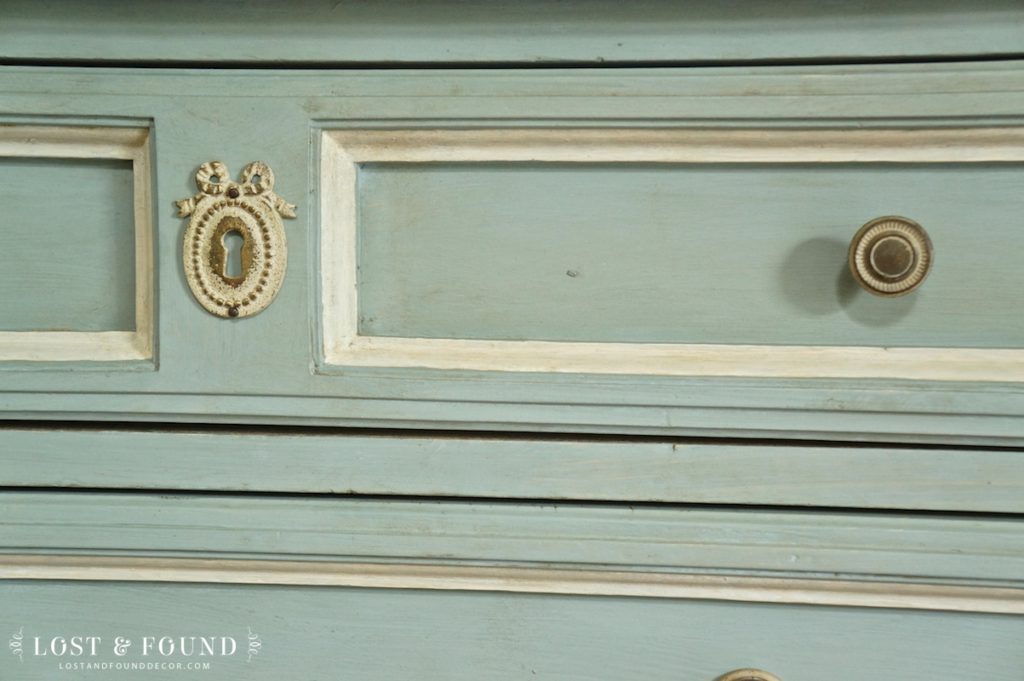 chalk paint furniture makeover