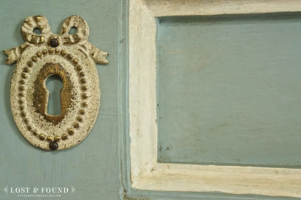 chalk paint furniture makeover