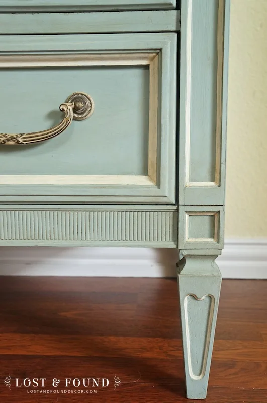 chalk paint furniture makeover