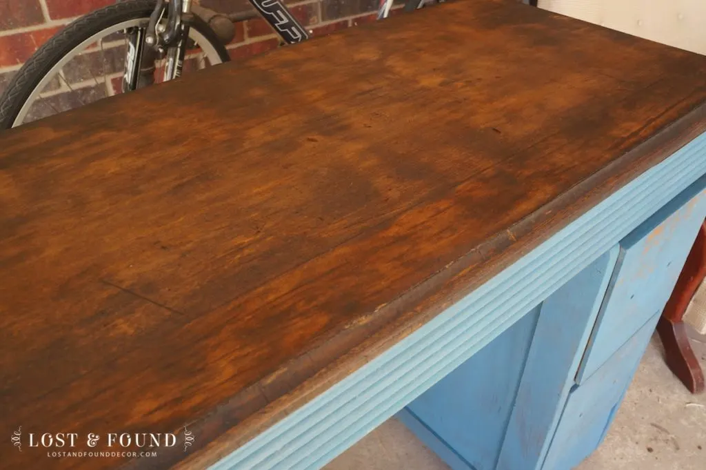 How to Refinish a Table Top