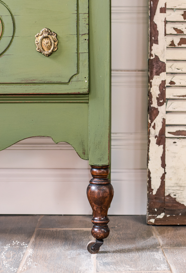 30 Gorgeous Green Painted Furniture Makeover Ideas