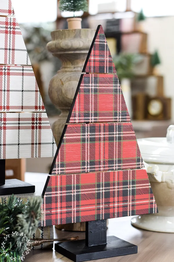 red plaid wooden christmas tree
