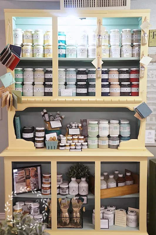 booth paint display 2