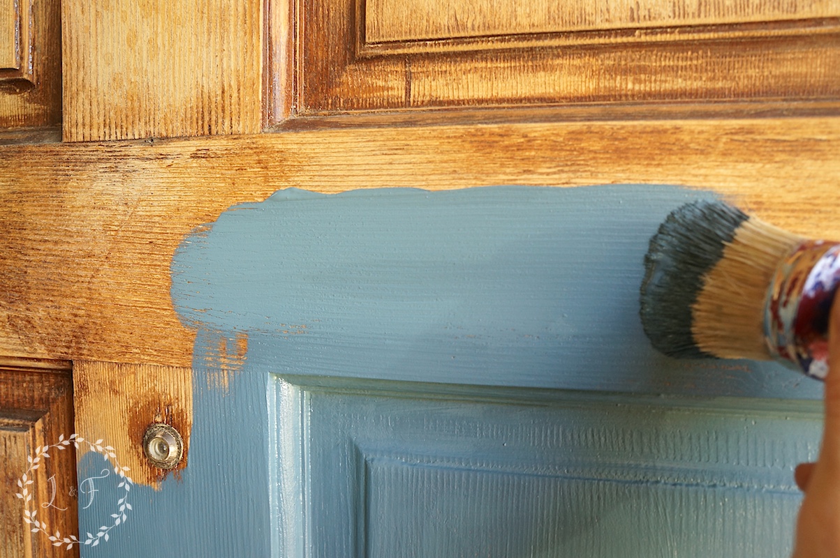 painting the door 2