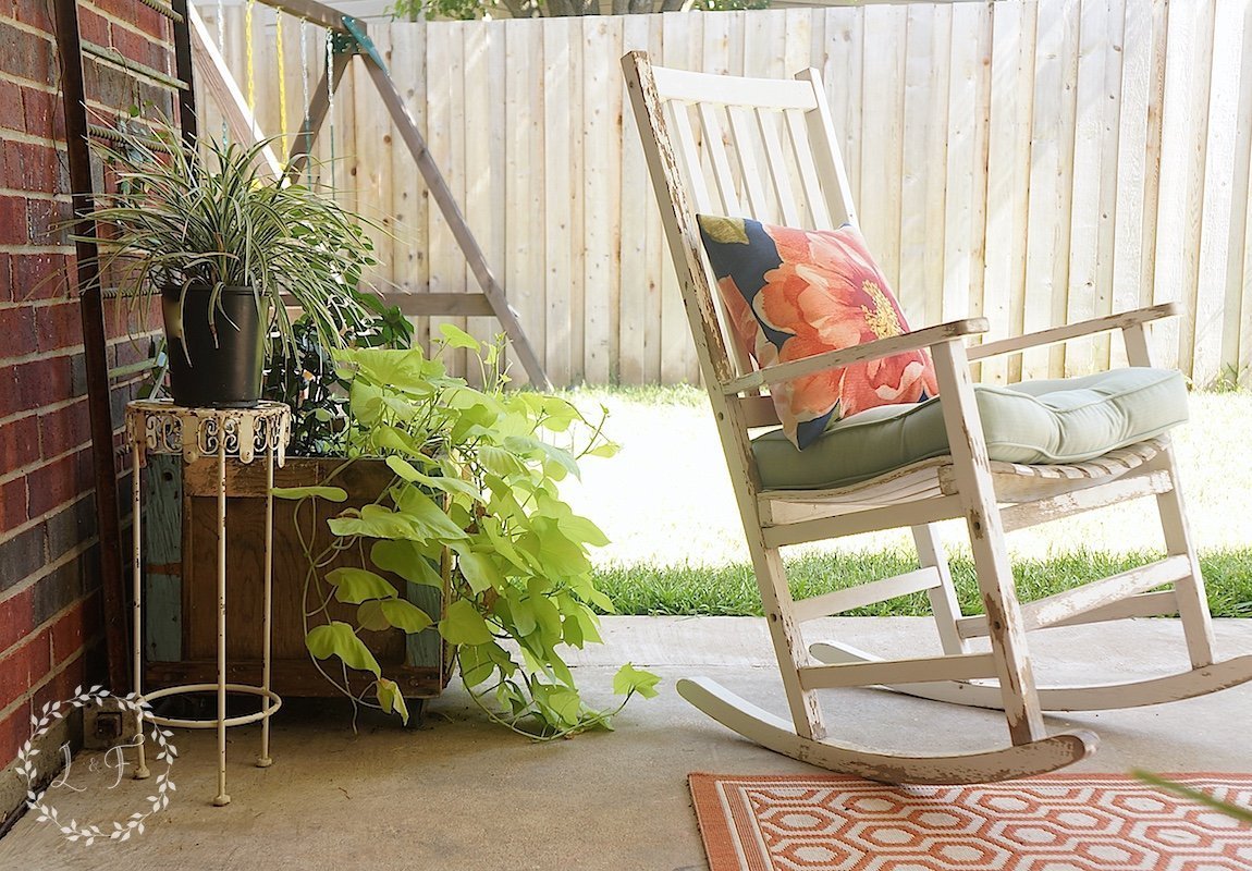 Budget Friendly Patio Makeover