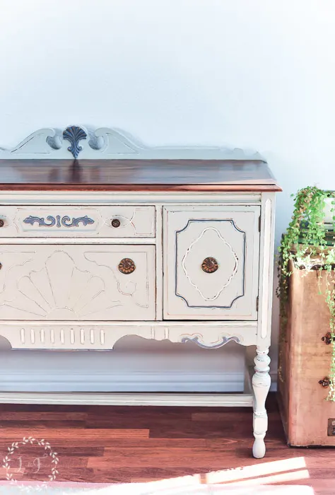 fusion-mineral-paint-antique-buffet-detail