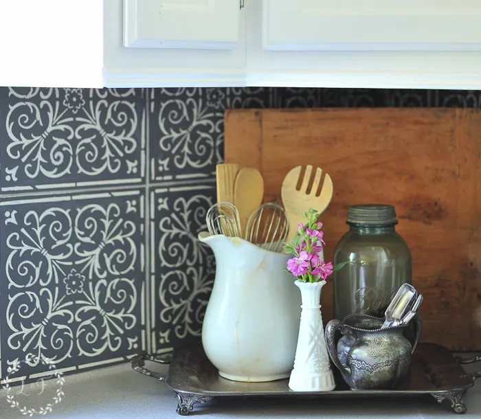 kitchen-makeover-stenciled-tiles-close-up