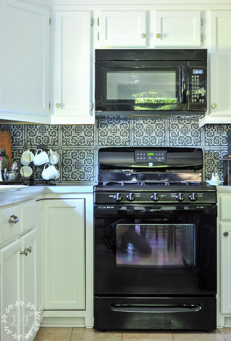 kitchen-tile-stencil-makeover