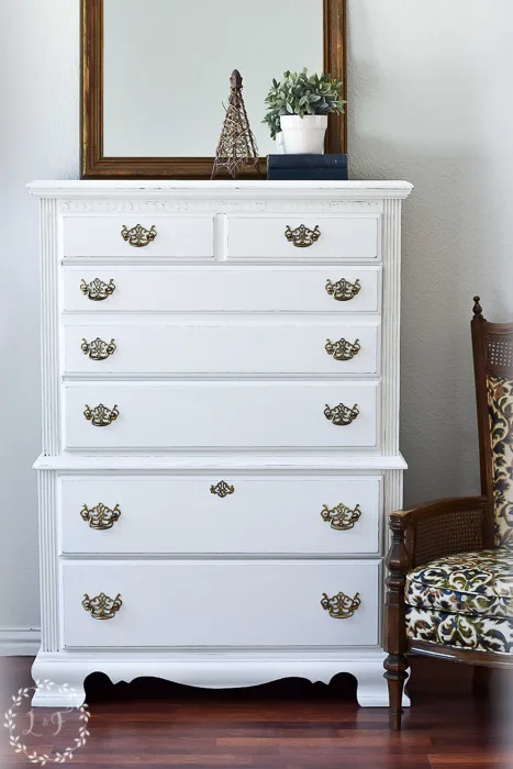 Dresser Update with Fusion Mineral Paint Using Raw Silk • Robyn's Southern  Nest