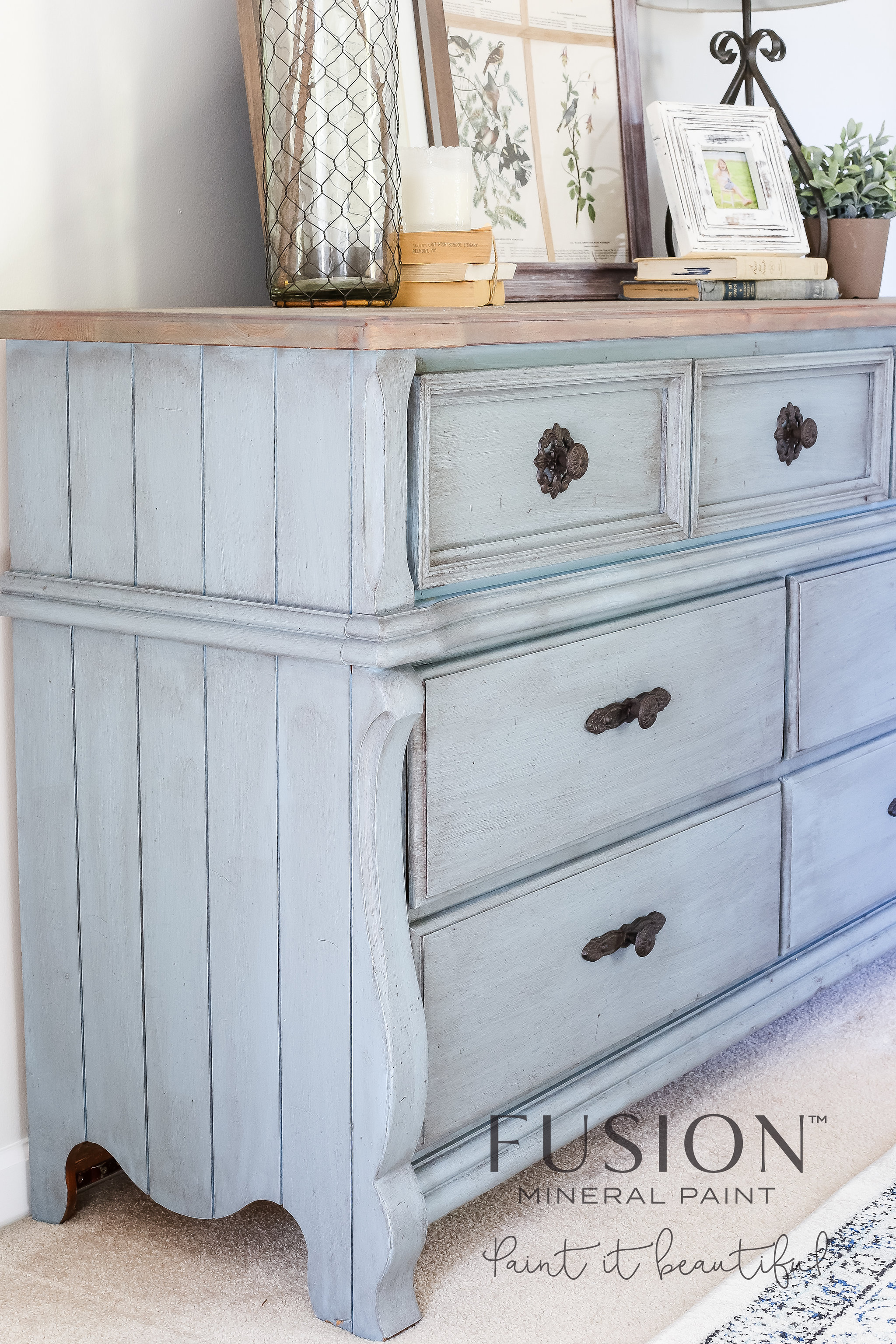 how-to-antique-painted-furniture-glaze-dark-wax