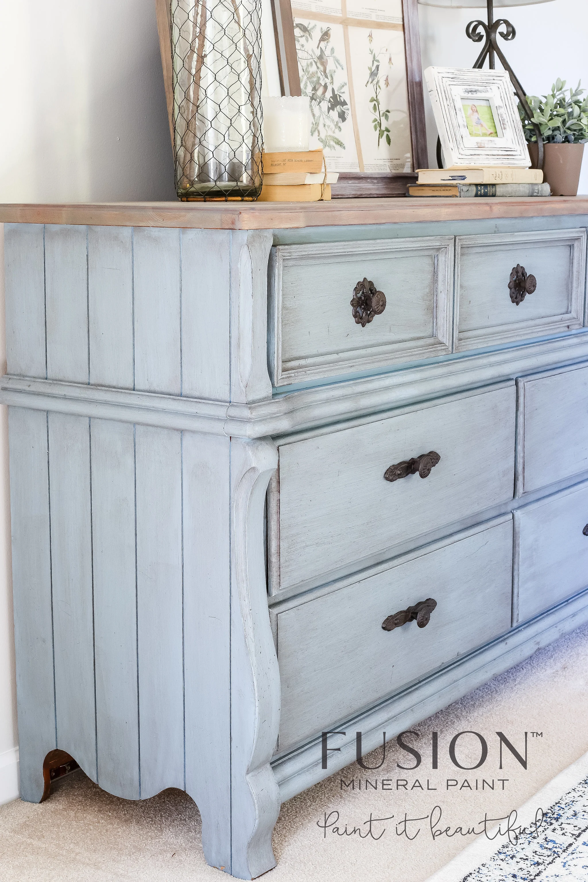 How To Distress And Antique White Painted Furniture