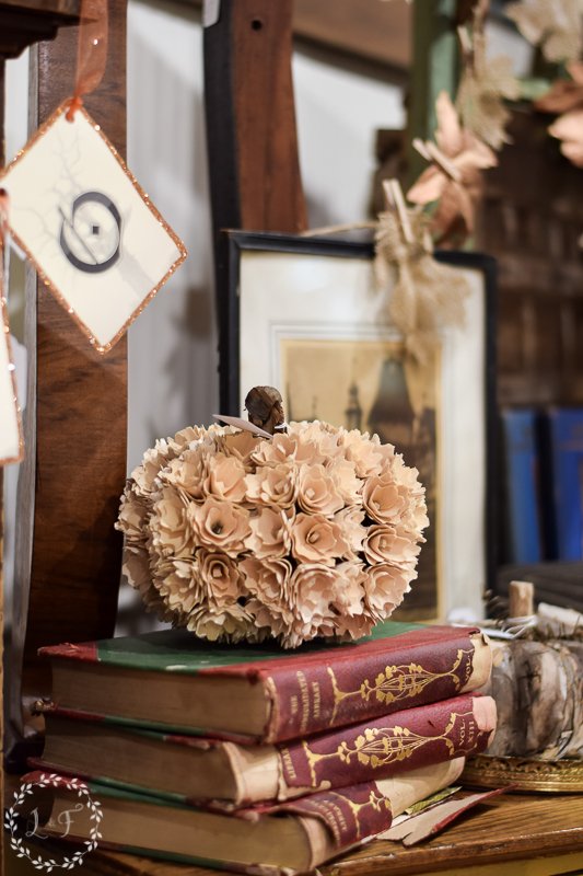 fall antique booth displays 4