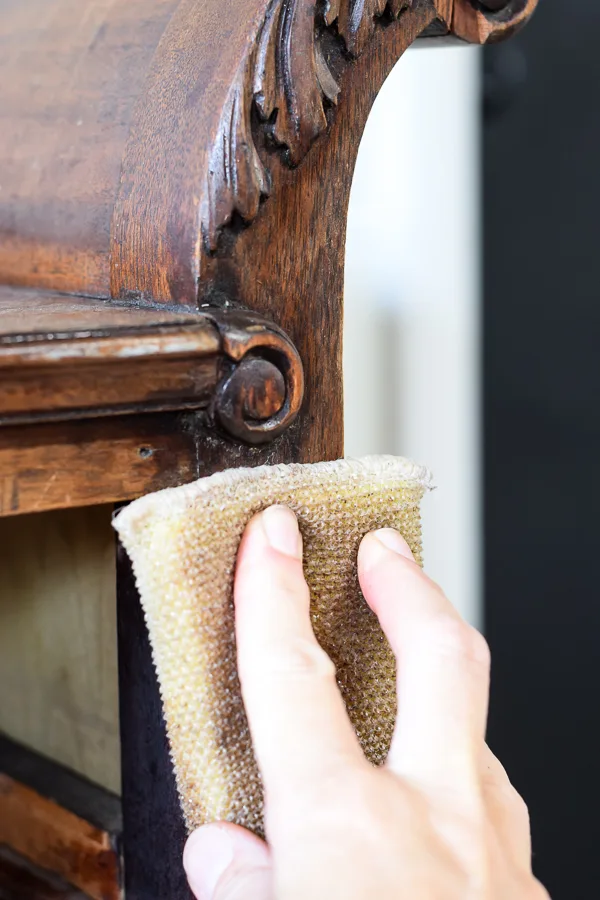 How to Clean Furniture Before Painting