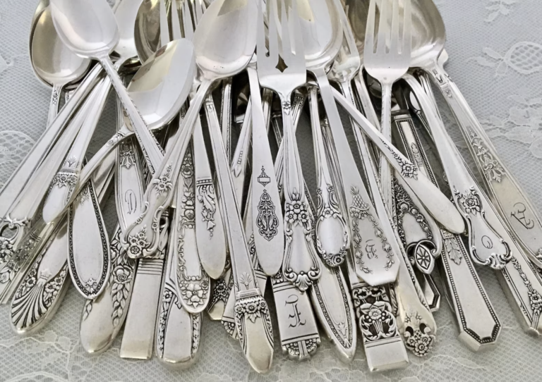 10 Unique Gift Ideas for Vintage and Antique Lovers - Lost & Found Decor