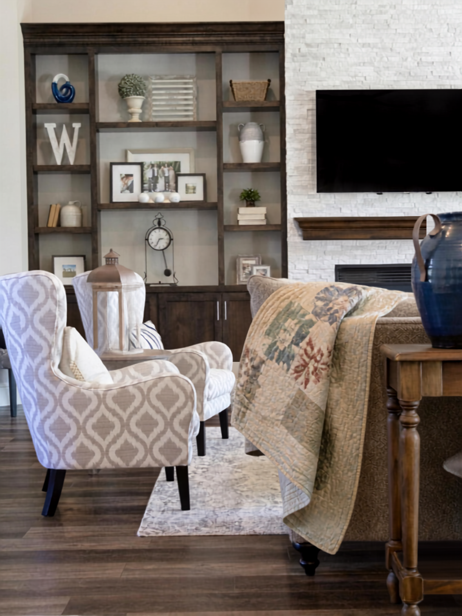 decorating with antiques